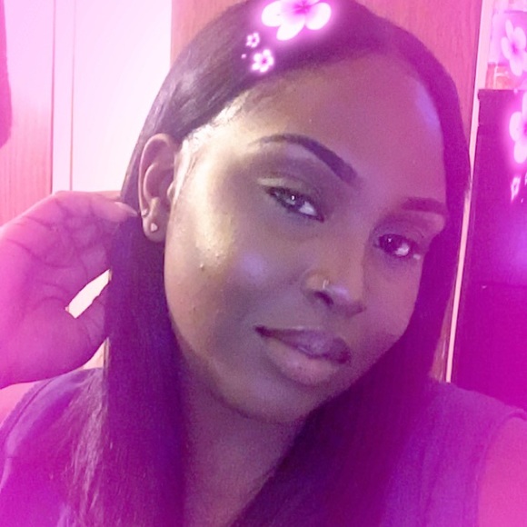 MEET YOUR POSHER 😁, Cassidy 😘 - Picture 2 of 6